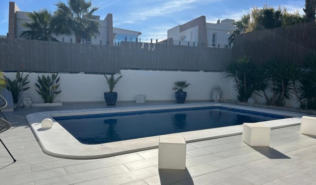 Resale - Villa - Algorfa - Algorfa Centro