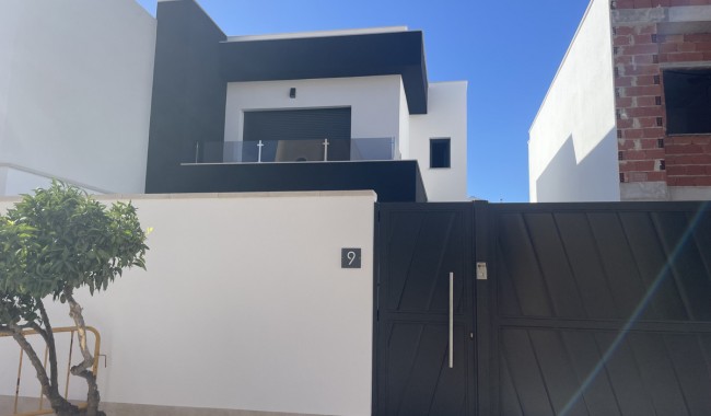 Nueva construcción  - Villa - Almoradi - Heredades