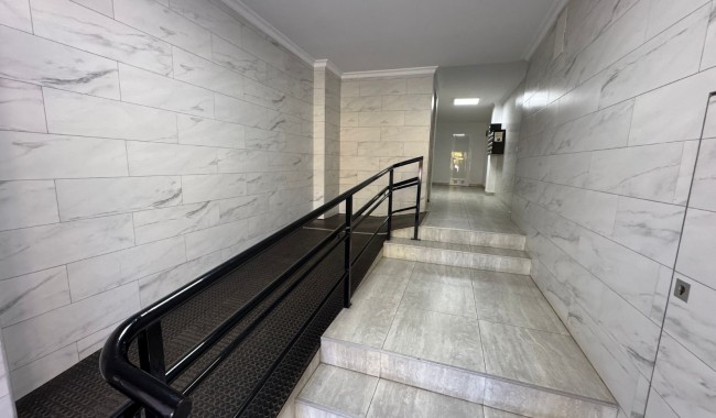 Resale - Apartment - Torrevieja - Playa del Acequión