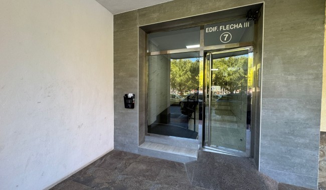 Resale - Apartment - Torrevieja - Playa del Acequión