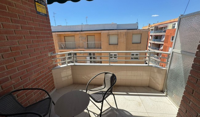 Resale - Apartment - Torrevieja - Playa del Acequión