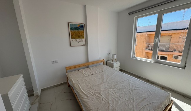 Resale - Apartment - Torrevieja - Playa del Acequión
