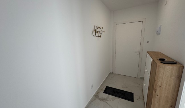 Resale - Apartment - Torrevieja - Playa del Acequión