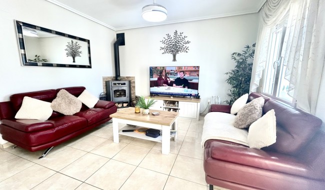 Resale - Villa - Villamartín