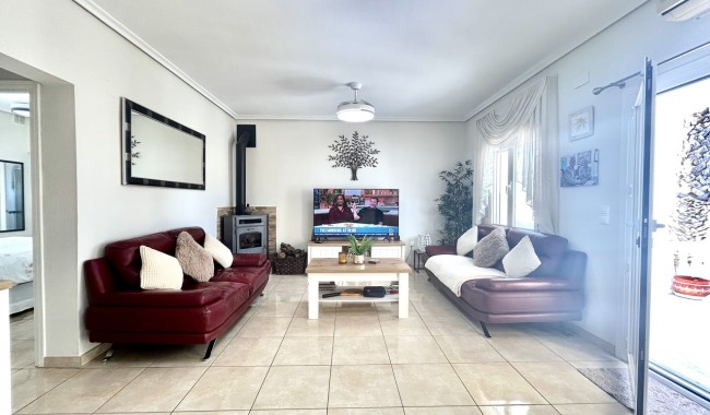 Resale - Villa - Villamartín