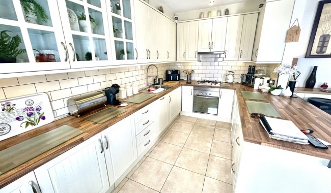 Resale - Villa - Villamartín