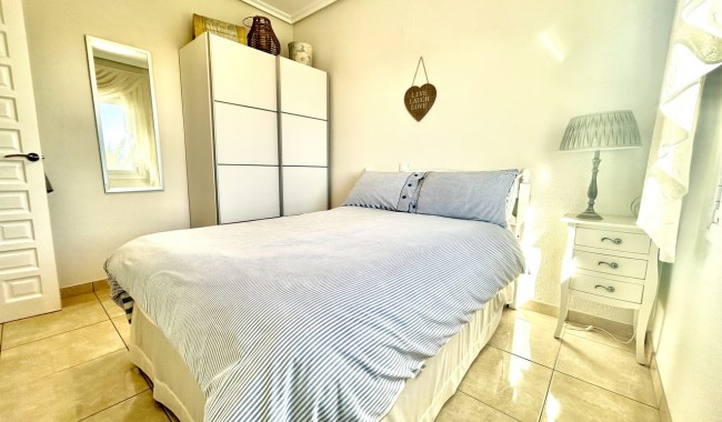 Resale - Villa - Villamartín
