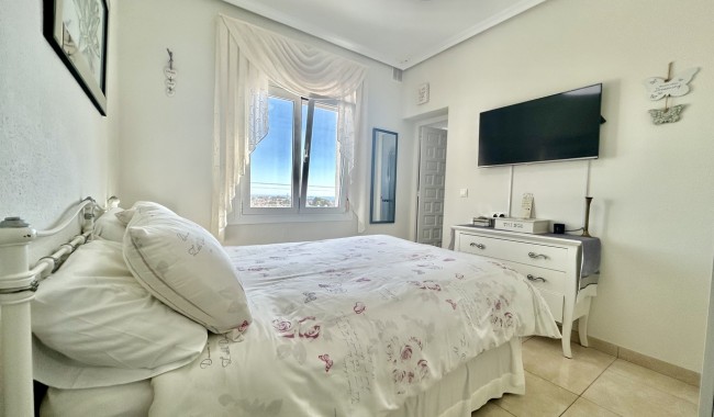 Resale - Villa - Villamartín