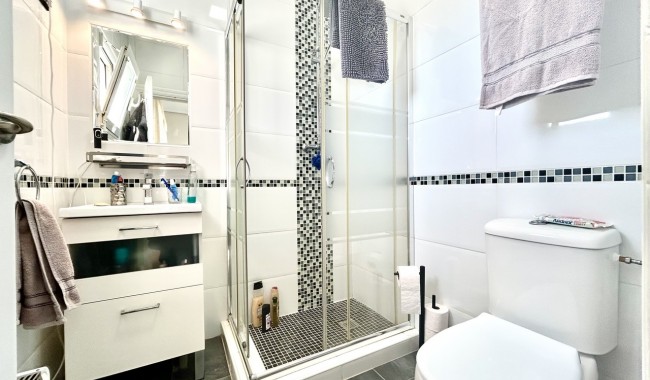 Resale - Villa - Villamartín