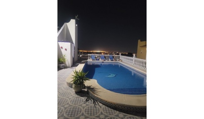 Resale - Villa - Villamartín