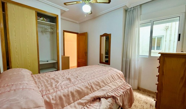 Sprzedaż - Apartament - Torrevieja