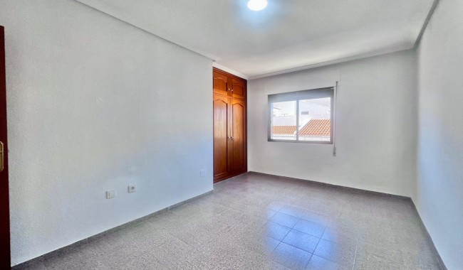 Sprzedaż - Apartament - Pilar de La Horadada - Zona Pueblo