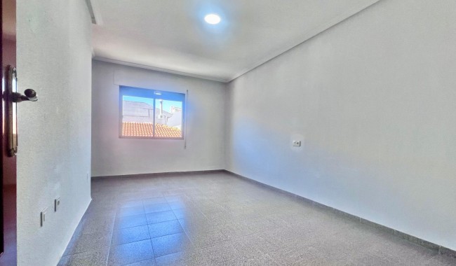 Sprzedaż - Apartament - Pilar de La Horadada - Zona Pueblo
