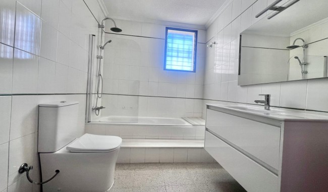 Sprzedaż - Apartament - Pilar de La Horadada - Zona Pueblo