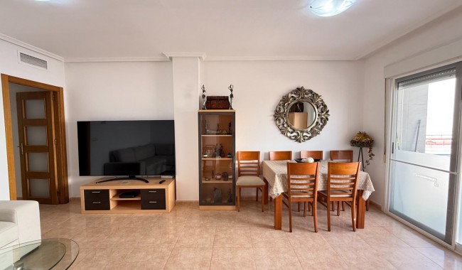 Resale - Apartment - Torrevieja - Playa del cura