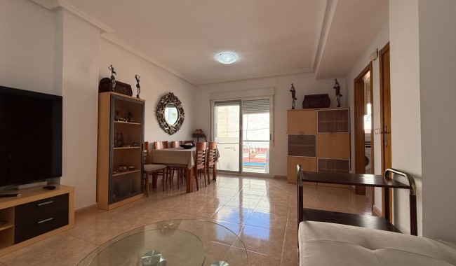 Resale - Apartment - Torrevieja - Playa del cura