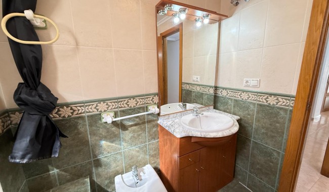Resale - Apartment - Torrevieja - Playa del cura