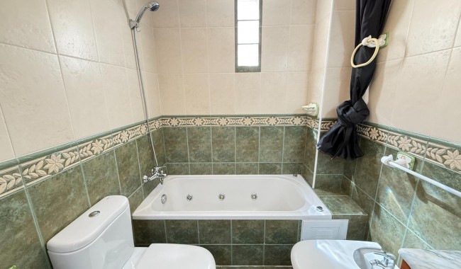 Resale - Apartment - Torrevieja - Playa del cura