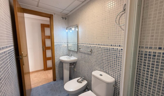 Resale - Apartment - Torrevieja - Playa del cura
