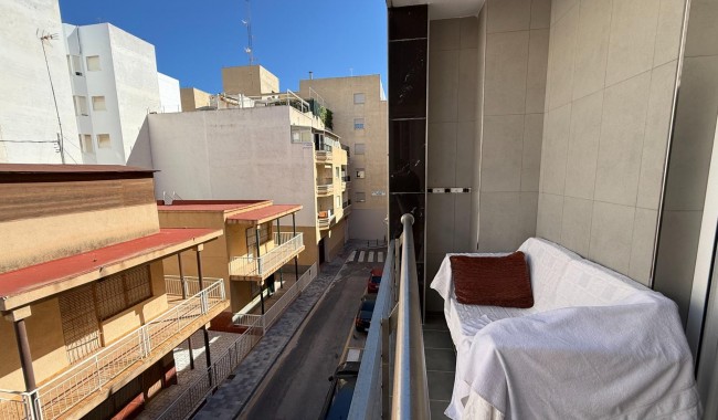 Resale - Apartment - Torrevieja - Playa del cura