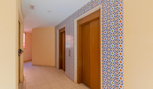 Sprzedaż - Apartament - Torrevieja - Playa de los locos