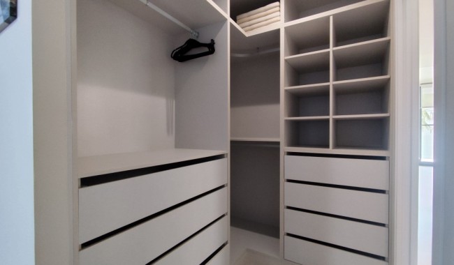 Resale - Apartment - Mar de Cristal
