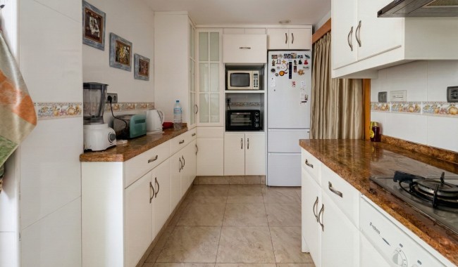 Resale - Apartment - Santa Pola