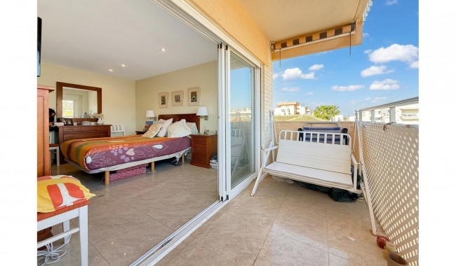 Resale - Apartment - Santa Pola