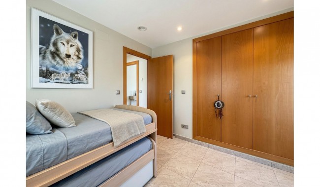 Resale - Apartment - Santa Pola