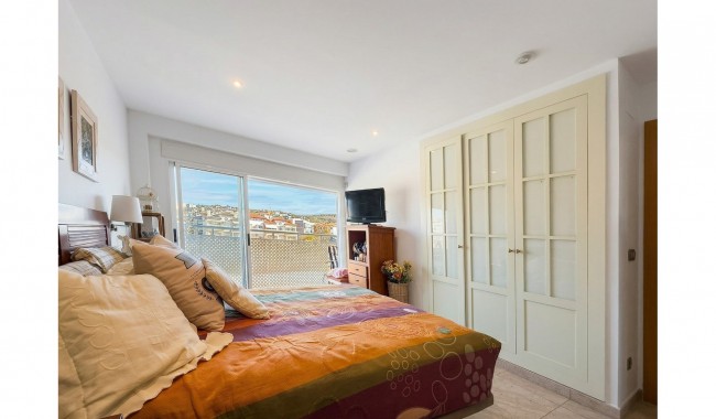 Resale - Apartment - Santa Pola