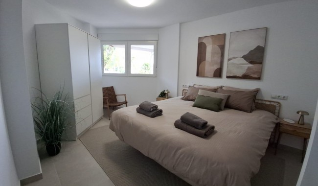Sprzedaż - Apartament - Torrevieja - Playa Acequion