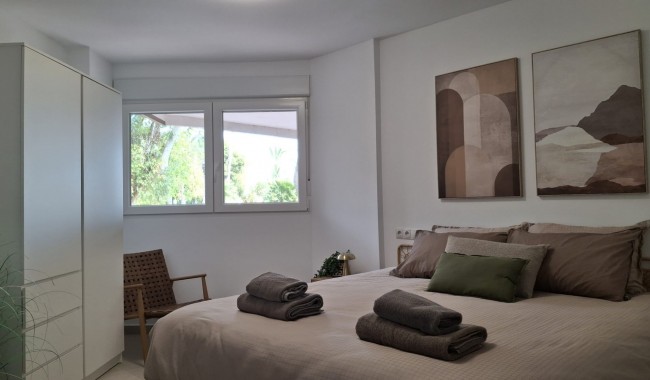 Sprzedaż - Apartament - Torrevieja - Playa Acequion
