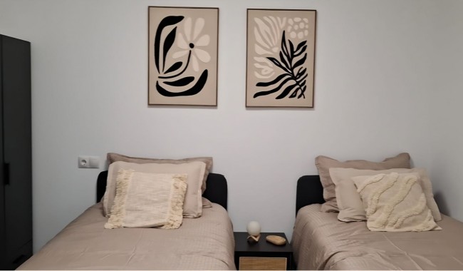 Sprzedaż - Apartament - Torrevieja - Playa Acequion