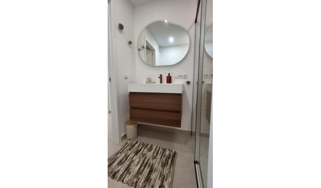 Sprzedaż - Apartament - Torrevieja - Playa Acequion
