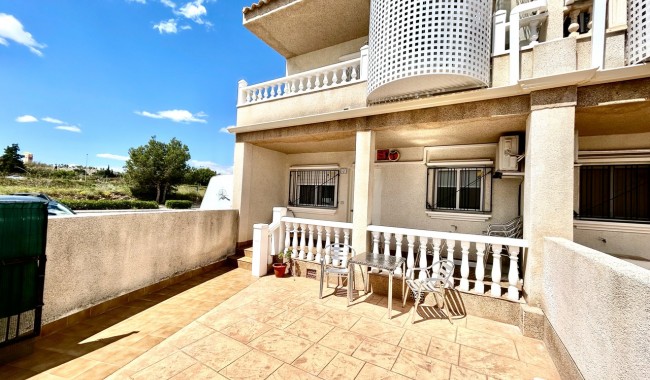 Apartament - Sprzedaż - Orihuela costa - Villamartín