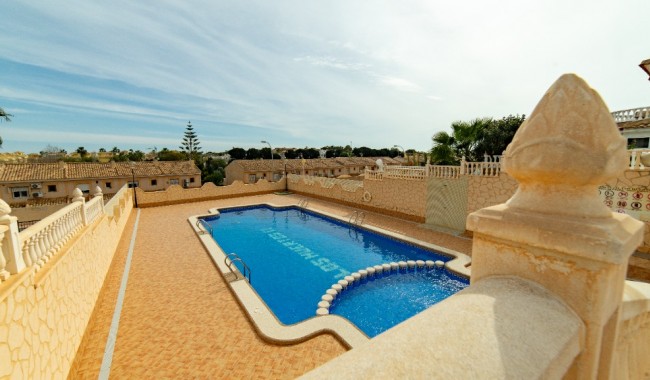 Resale - Villa - Torrevieja - Los Altos