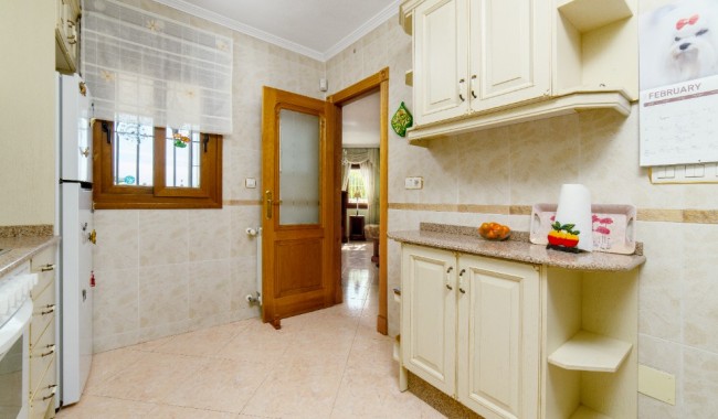 Resale - Villa - Torrevieja - Los Altos