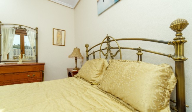 Resale - Villa - Torrevieja - Los Altos