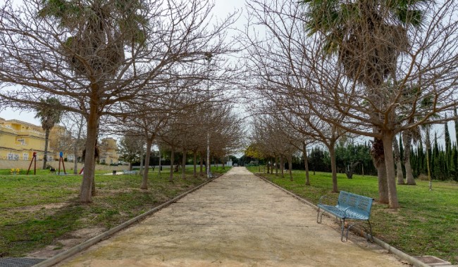Resale - Villa - Torrevieja - Los Altos