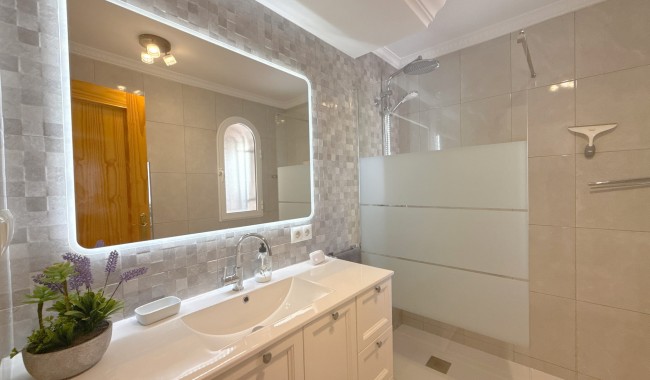 Begagnad - Villa - Cabo Roig