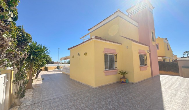 Begagnad - Villa - Cabo Roig