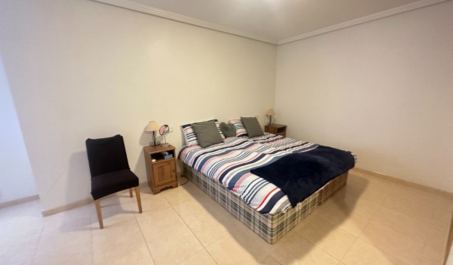 Resale - Apartment - Jacarilla