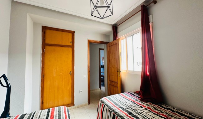 Sprzedaż - Apartament - Torrevieja