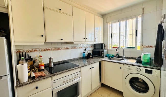 Sprzedaż - Apartament - Torrevieja