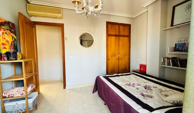 Sprzedaż - Apartament - Torrevieja