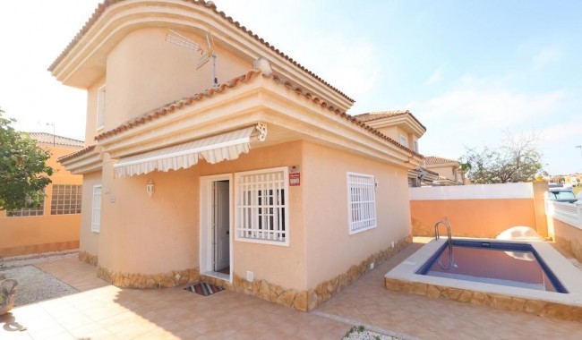 Sprzedaż - Willa - Torrevieja - Los Balcones