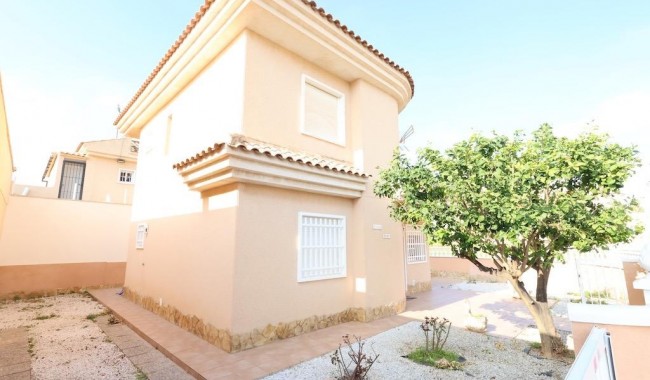 Sprzedaż - Willa - Torrevieja - Los Balcones