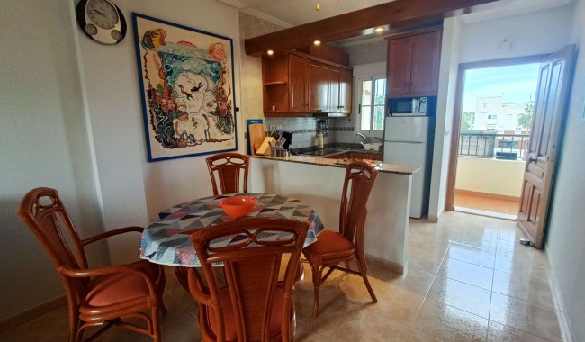 Resale - Apartment - Villamartín