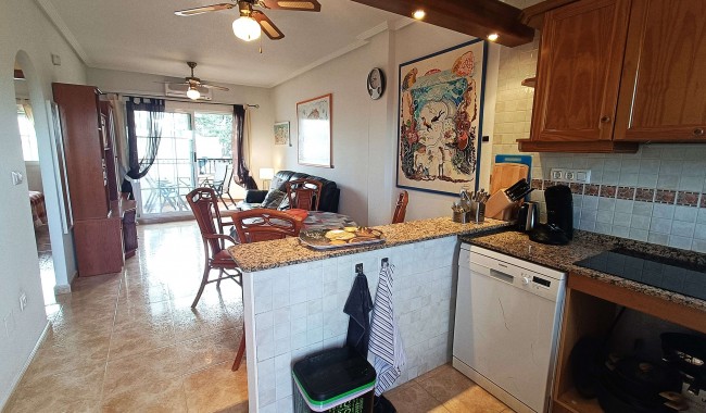 Resale - Apartment - Villamartín