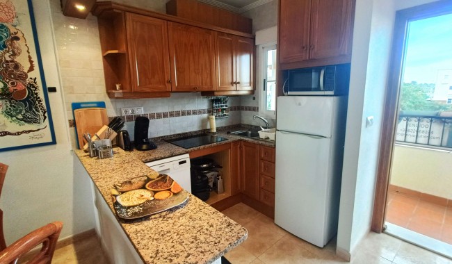 Resale - Apartment - Villamartín